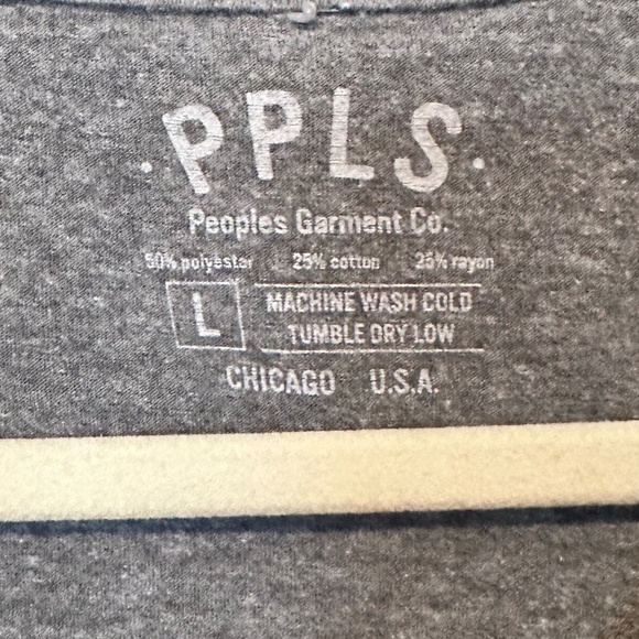 Logan Square Chicago V neck tee, Large - Picture 2 of 3